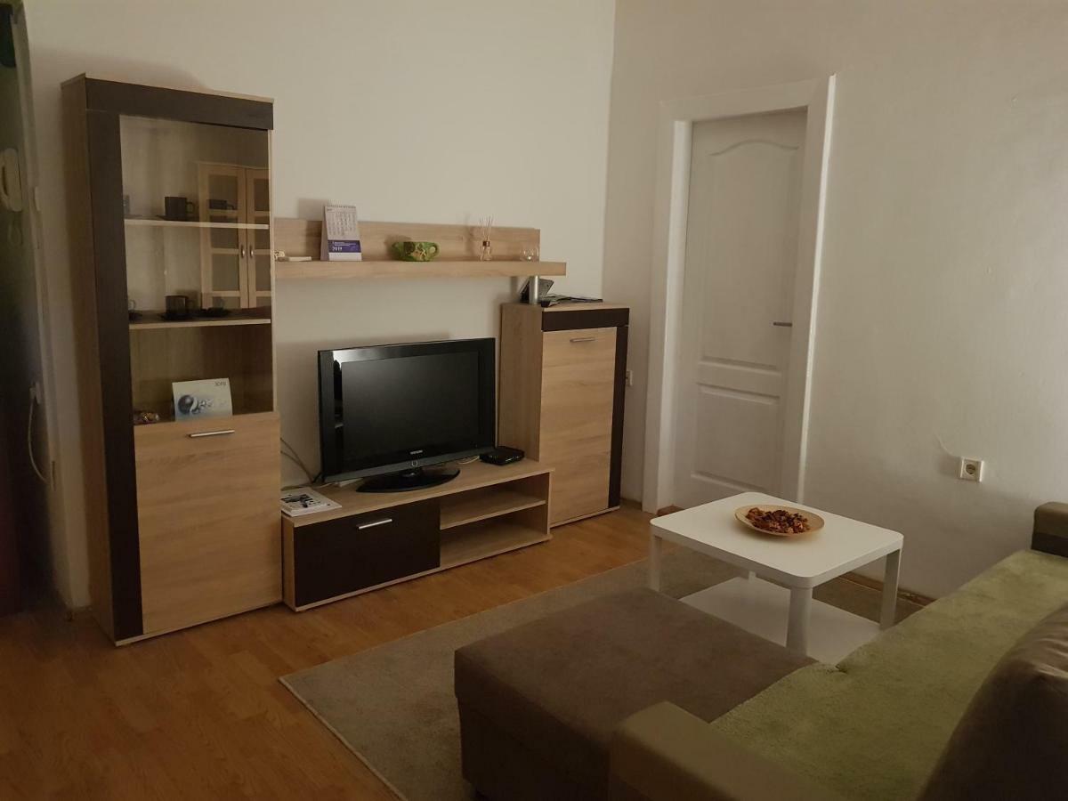 Sara Apartment 巴尼西卢卡 外观 照片